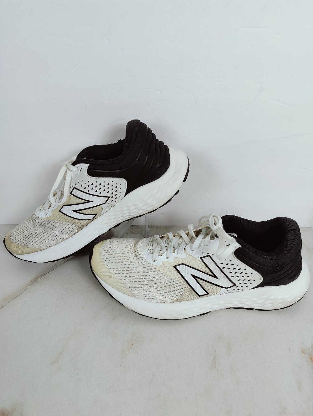New Balance Men's 520 White Black Running Shoes Sneakers, Sz 11.5